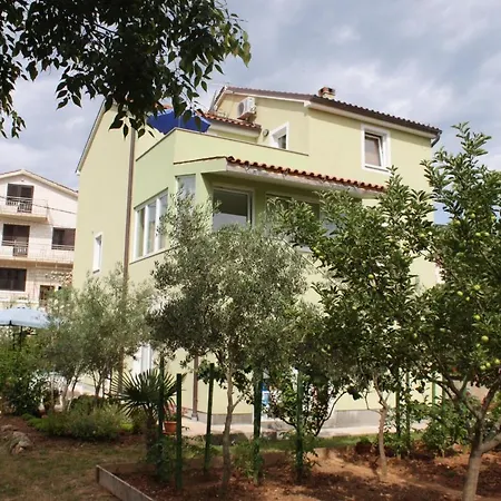 With A Parking Space Nerezine, Losinj - 7961 Apartment Nerezine