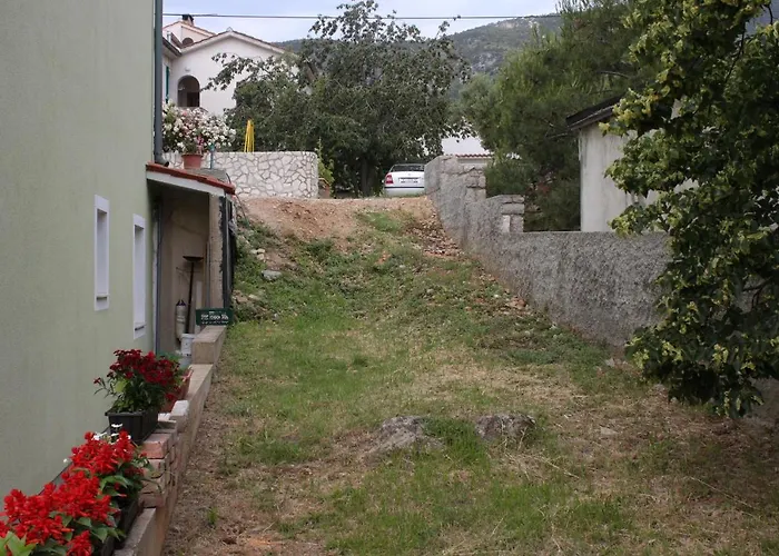With A Parking Space Nerezine, Losinj - 7961 * 네레자인