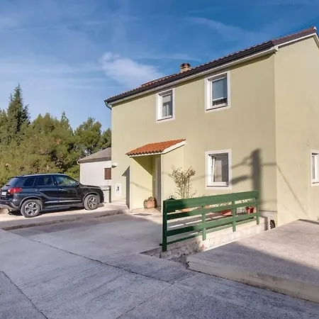 With A Parking Space Nerezine, Losinj - 7961 *