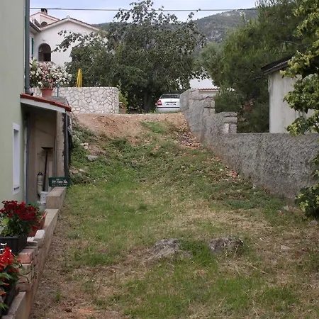 With A Parking Space Nerezine, Losinj - 7961 * נזרין